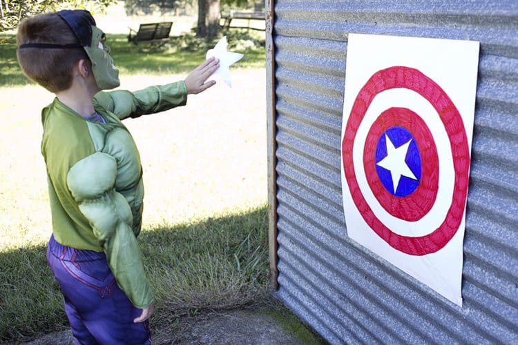 Pin the Star on Captain America's Shield party game tutorial. Great for Avenger theme birthday parties or halloween events!