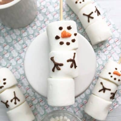 DIY Snowman On a Stick Hot Chocolate Marshmallow Stirrers