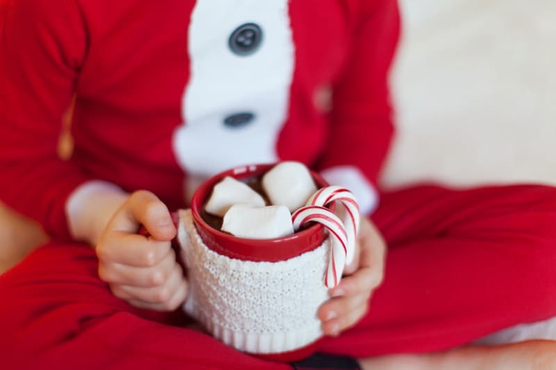 11 Frugal Christmas Traditions to Start This Year