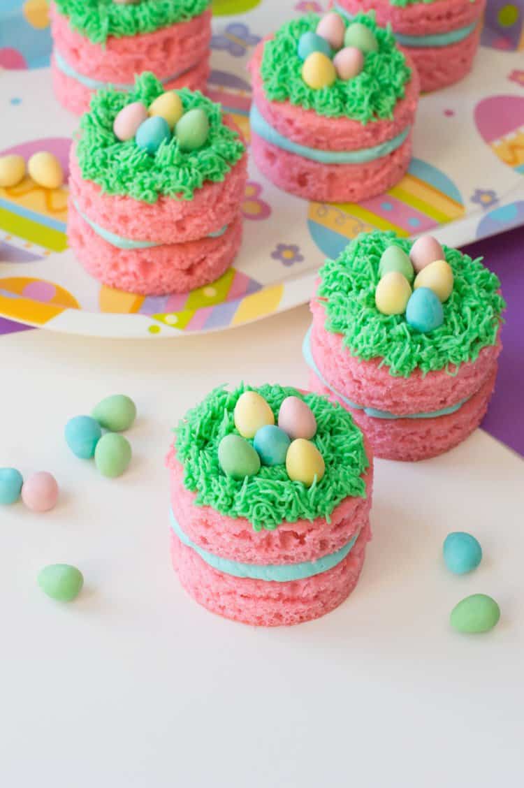 Easter Egg Hunt Mini Cakes
