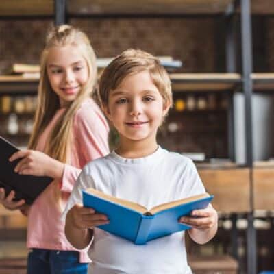 5 Ways to Get your Kids to Read this Summer