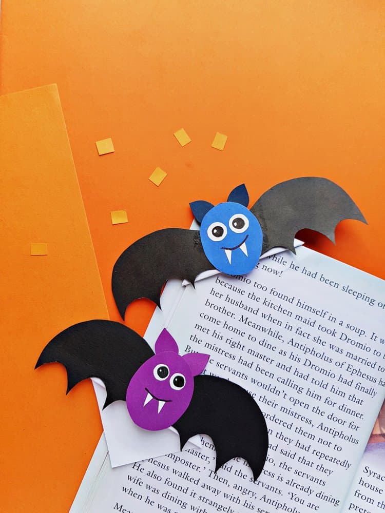 Adorable Bat Corner Bookmarks for Halloween