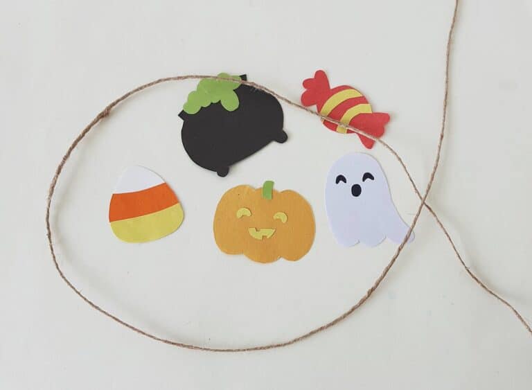 DIY Halloween Paper Garland Craft - Big Family Blessings