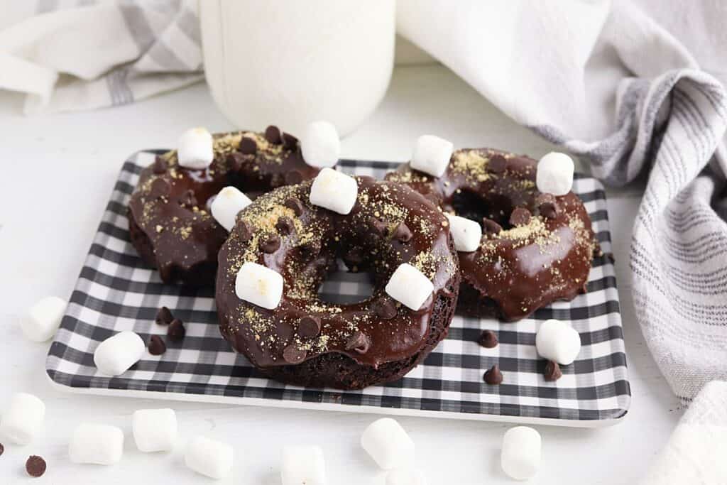 baked smores donuts