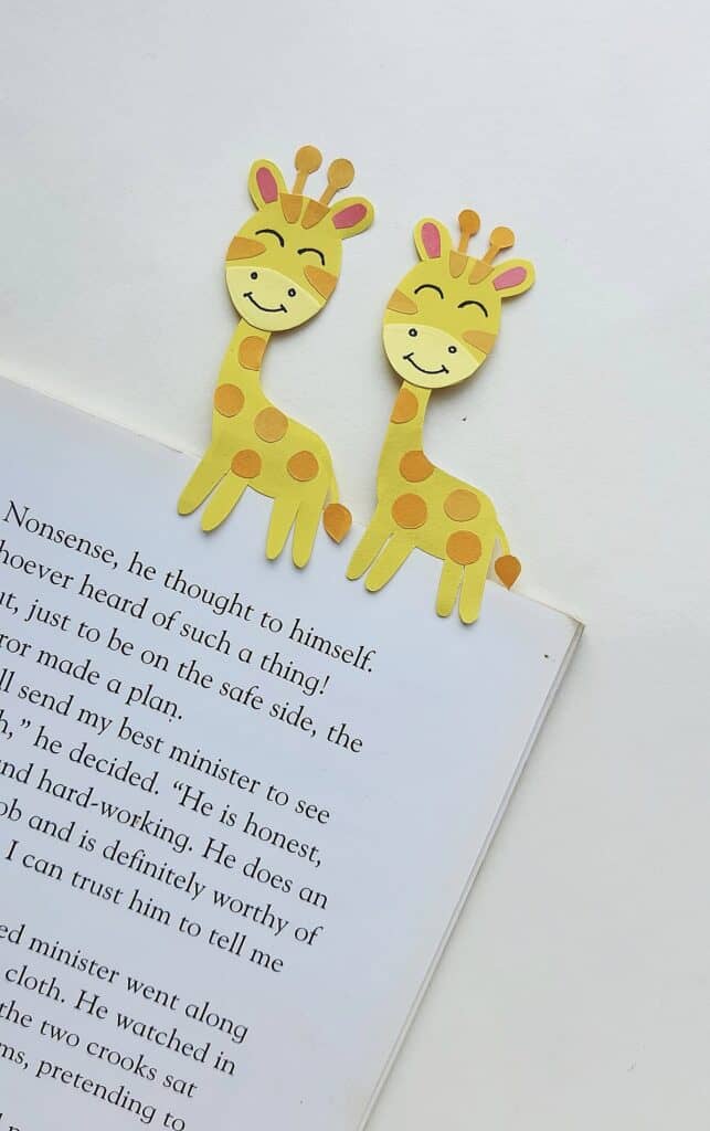 giraffe bookmark craft