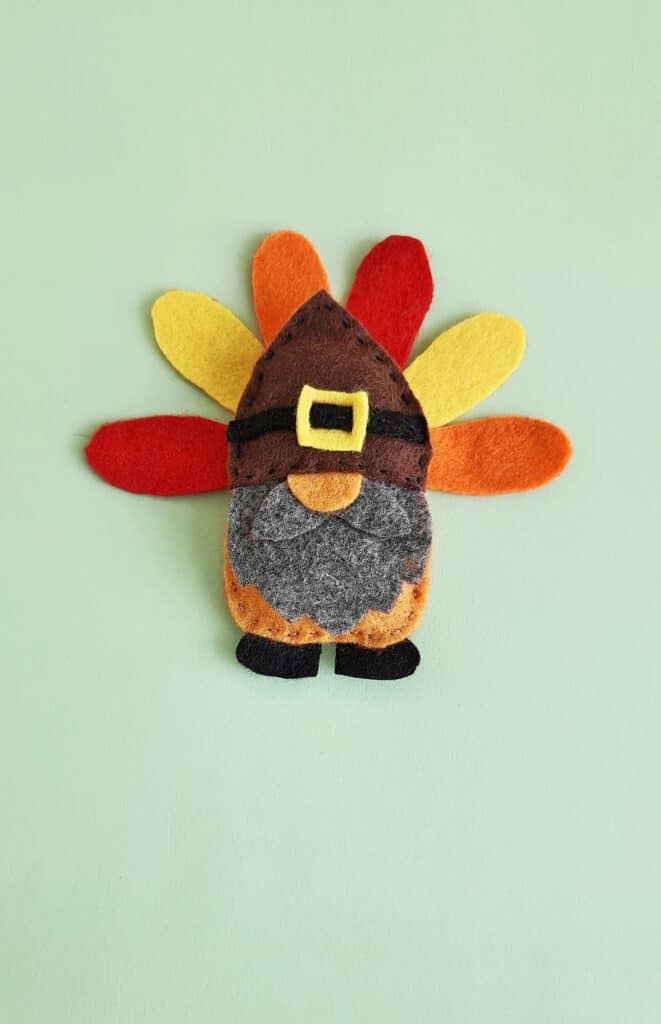 felt turkey gnome for thanksgiving