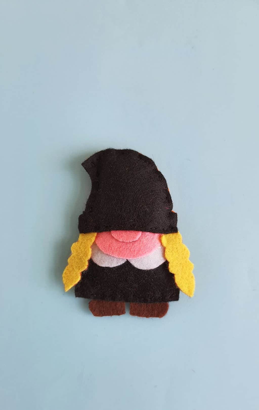 Pilgrim Girl Gnome for Thanksgiving