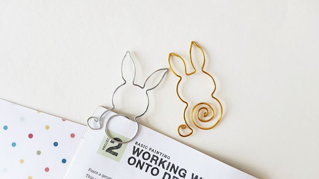 DIY Bunny wire bookmark