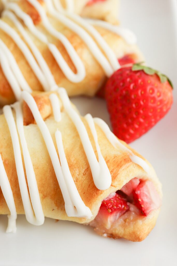 strawberry cheesecake crescent rolls