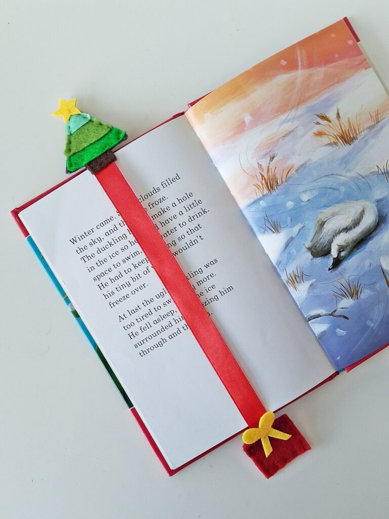 Christmas DIY Ribbon Bookmark with Free Pattern
